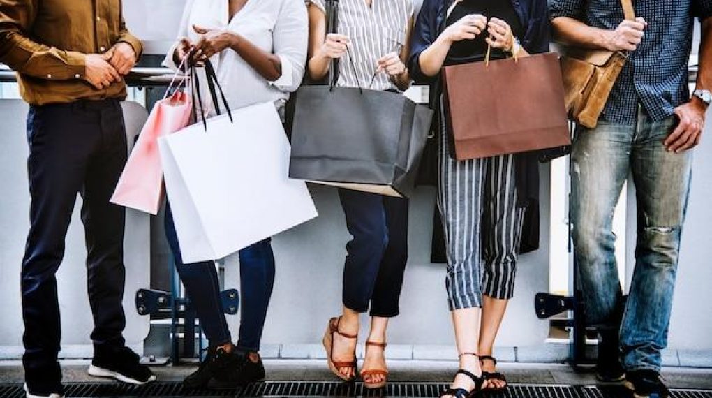 female-friends-out-shopping-together