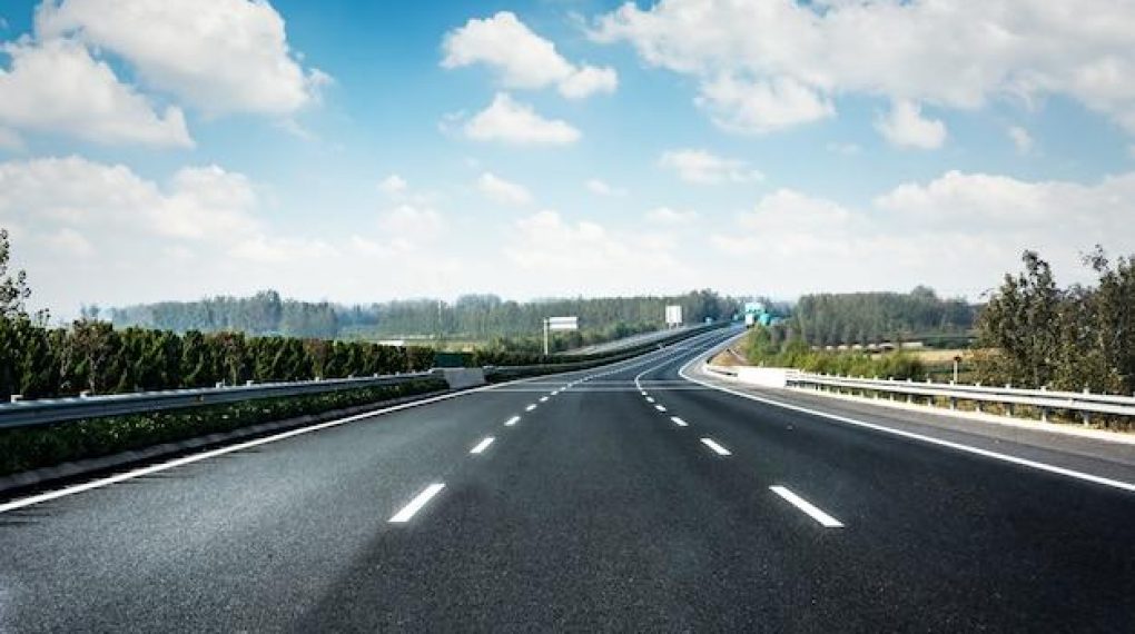 road-forest-photo-freeimages.com