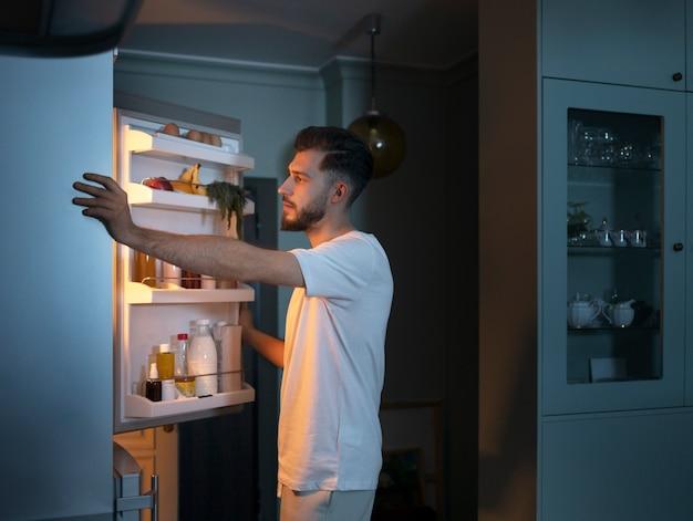 Adjust the Temperature of the Refrigerator